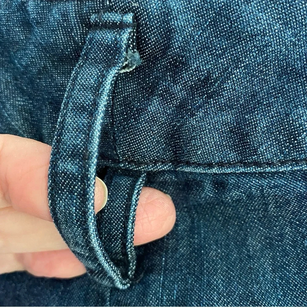 LARRY LEVINE Bermuda/Capri Denim Blue Cuffed Pockets Women's Size 10